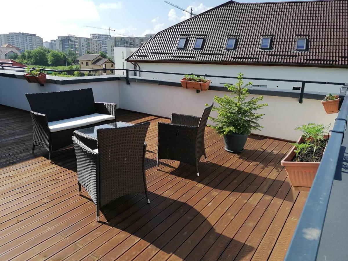 Ama Apartament Cu Terasa 50 Mp & Parcare Brasov Exterior photo