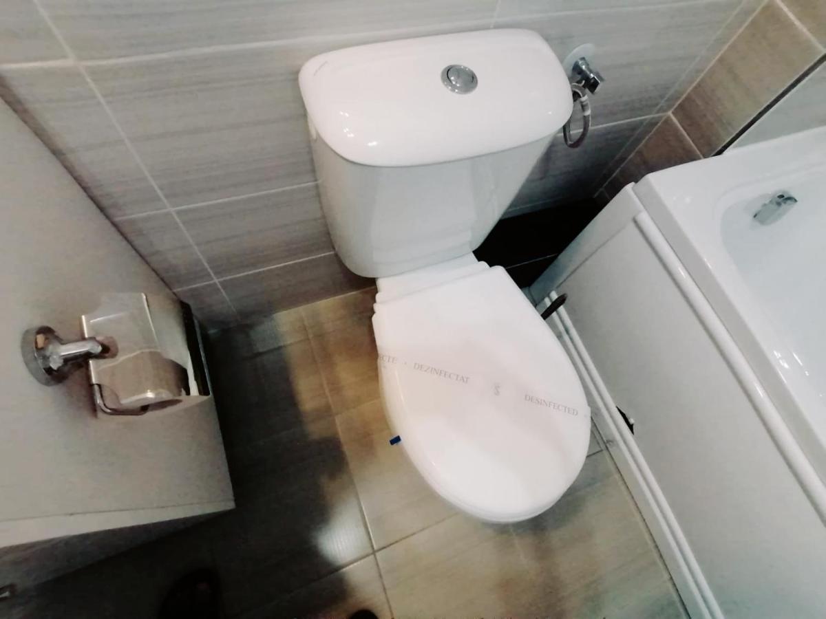 Ama Apartament Cu Terasa 50 Mp & Parcare Brasov Exterior photo