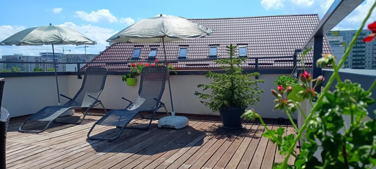 Ama Apartament Cu Terasa 50 Mp & Parcare Brasov Exterior photo