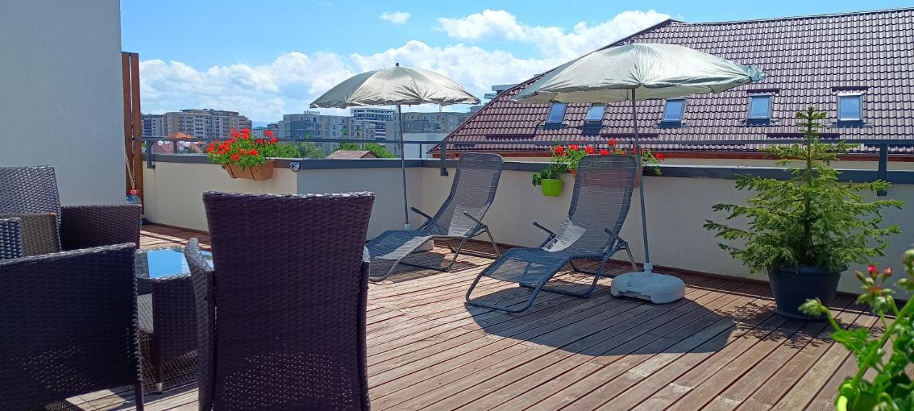 Ama Apartament Cu Terasa 50 Mp & Parcare Brasov Exterior photo
